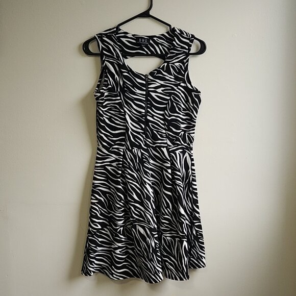 Zebra print New Woman Design dress - Picture 1 of 2